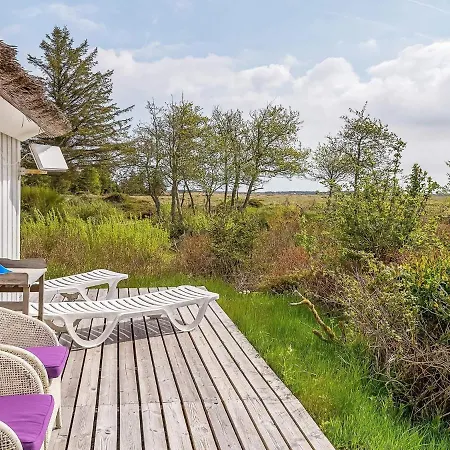 10 Person In Fjerritslev-by Traum 피에리트슬레브