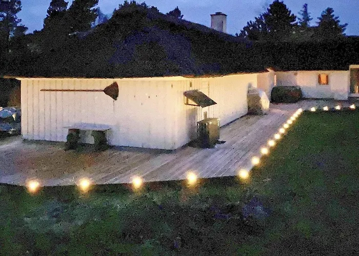 10 Person In Fjerritslev-by Traum